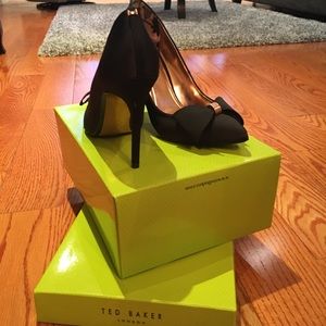 Ted Baker satin shoes size 7.5 new